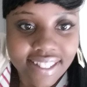 Meet your Posher, Clarissa